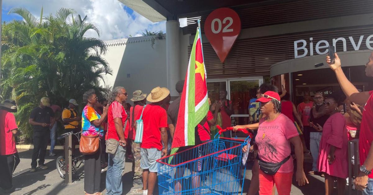 Mobilisation contre la vie chère à Destreland en Guadeloupe