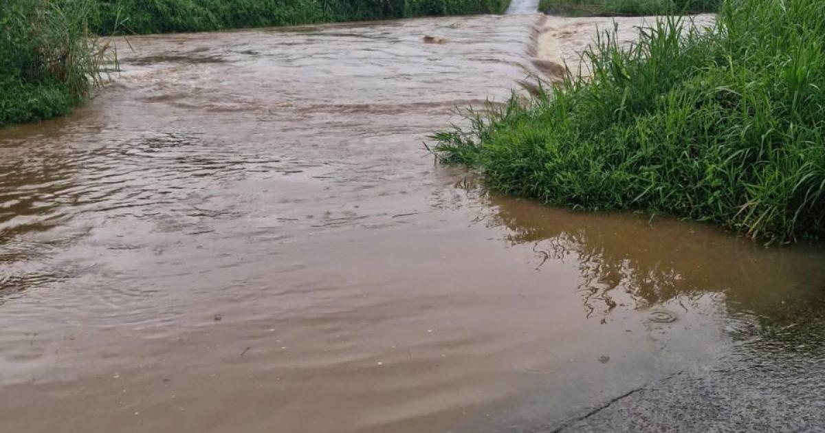 Vigilance jaune pour fortes pluies : des routes coupées dans le Nord de la Martinique