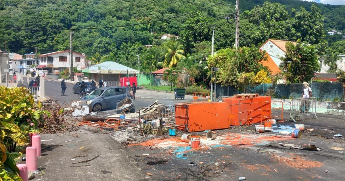 L’enfer des barrages en Martinique, une habitante de Fond Lahaye témoigne