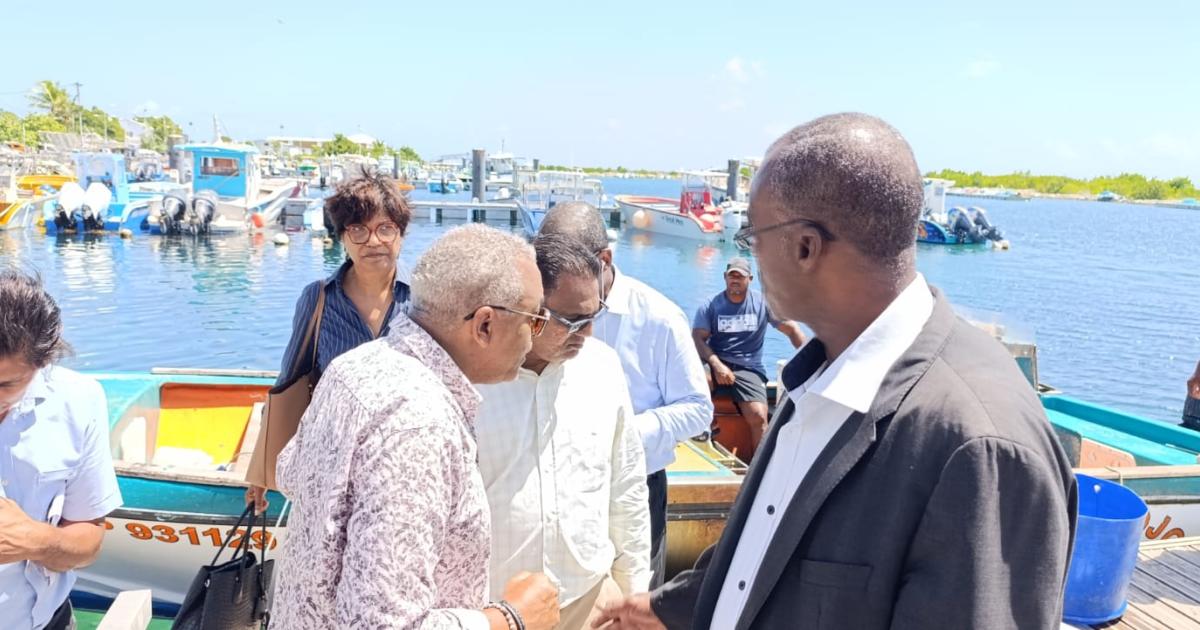 Visite de terrain du président de Région Ary Chalus à Saint-François