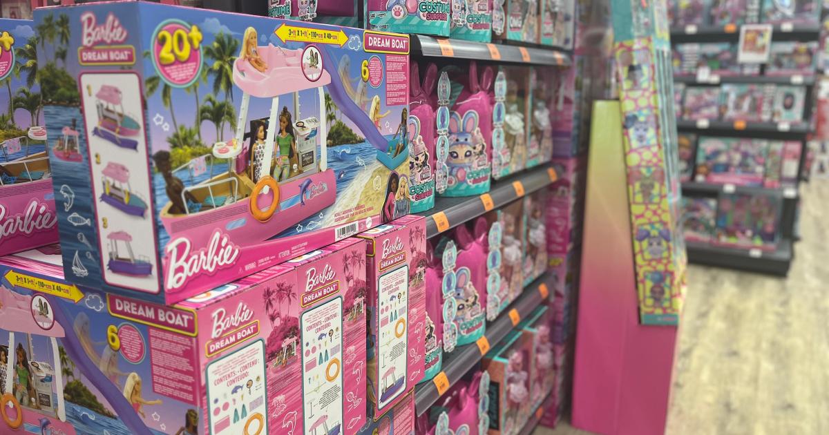 À un mois et demi des fêtes, les magasins de jouets frappés par la crise sociale