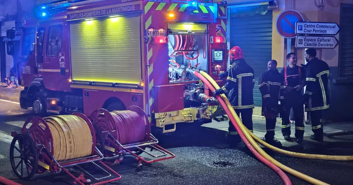 Un incendie s’est déclaré dans un immeuble de deux étages à Fort-de-France